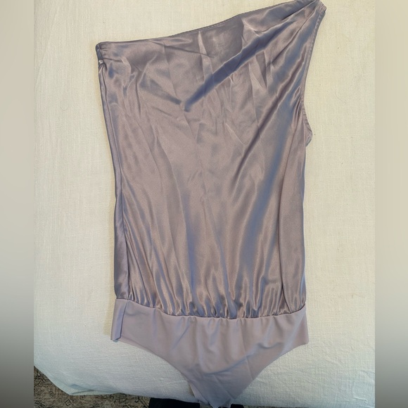 CAMI NYC Darby Bodysuit Lavender Purple 100% silk Size small Revolve Nordstrom - Picture 7 of 11